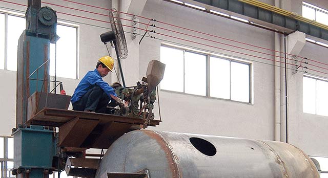 全自動焊接設備,工作效率高、焊縫平整、線條清晰